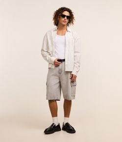 Bermuda Baggy Cargo em Jeans