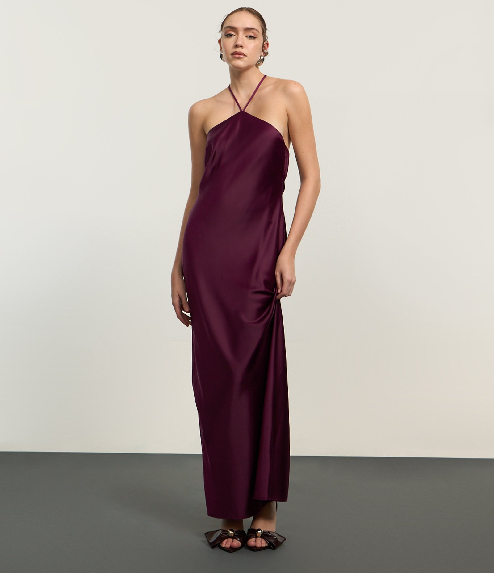 Vestido New Midi em Cetim com Decote Halter Roxo 6