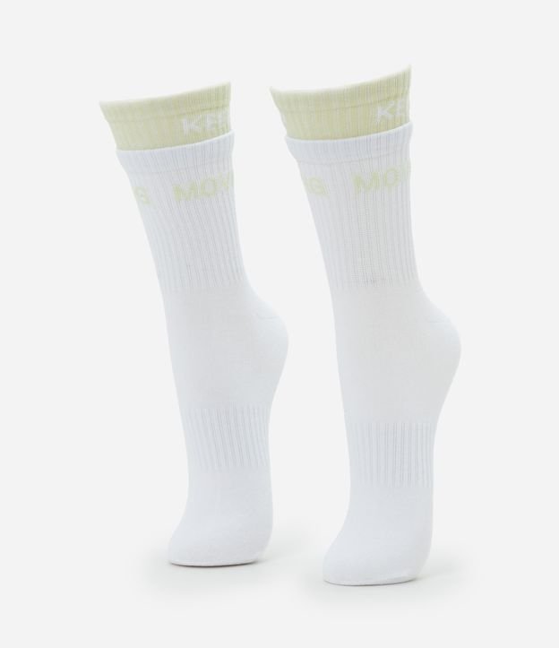 Meia Esportiva Cano Alto com Sobreposição e Estampado Keep Moving