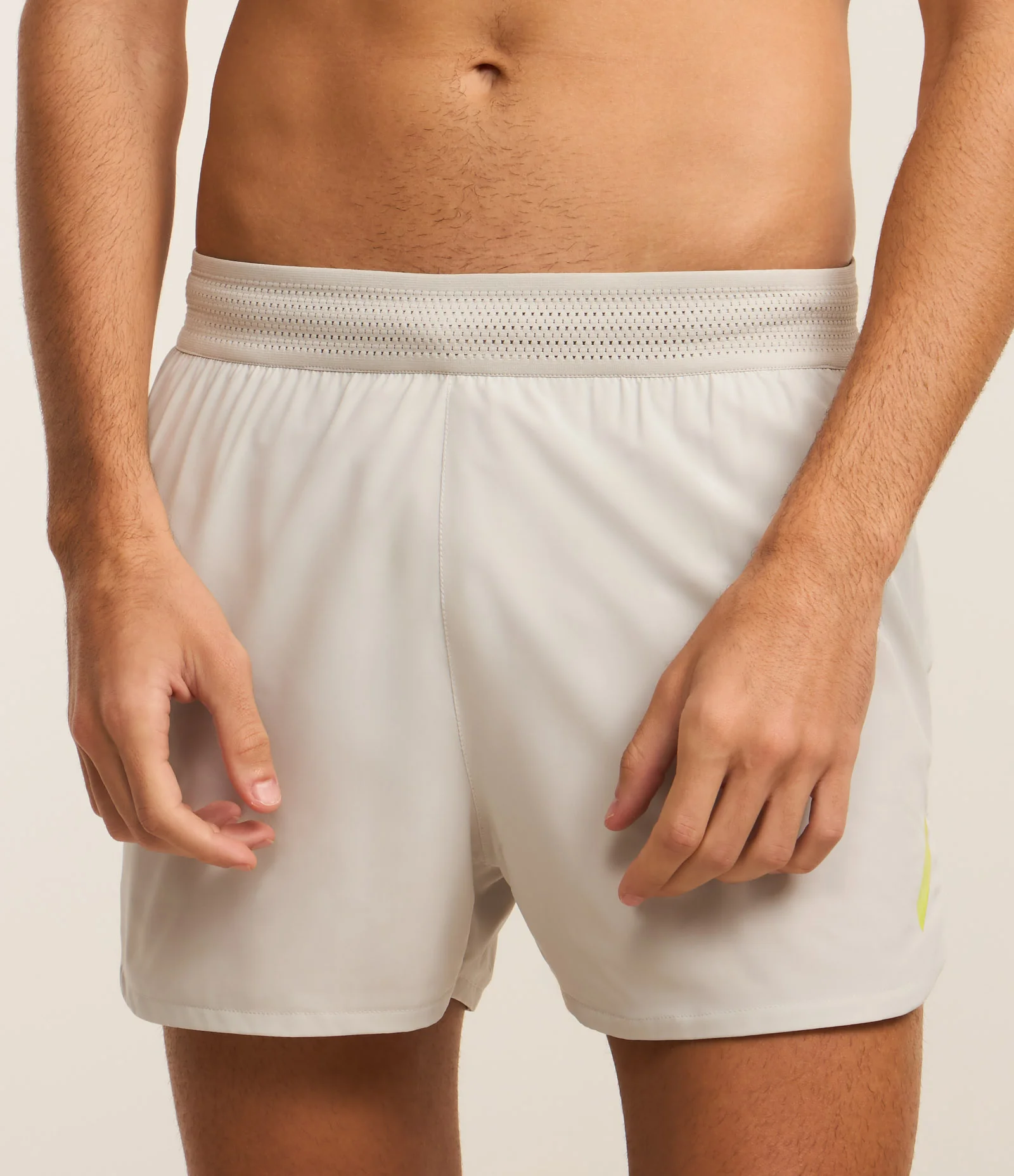 Bermuda Running Esportiva com Bolso Esportivo Funcional Cinza 2