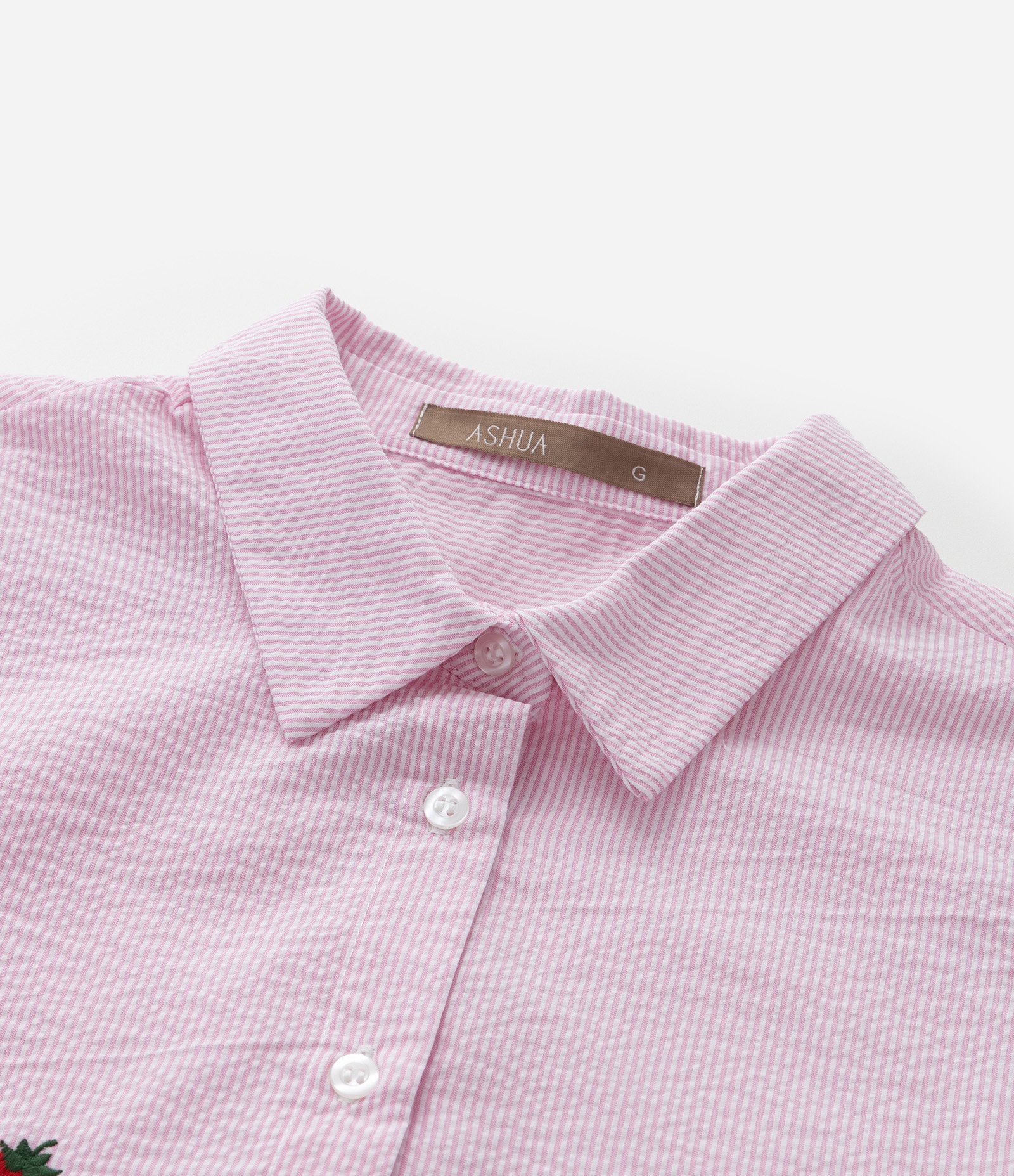 Camisa Listrada e Bordada de Morango Curve & Plus Size Rosa/Branco 7