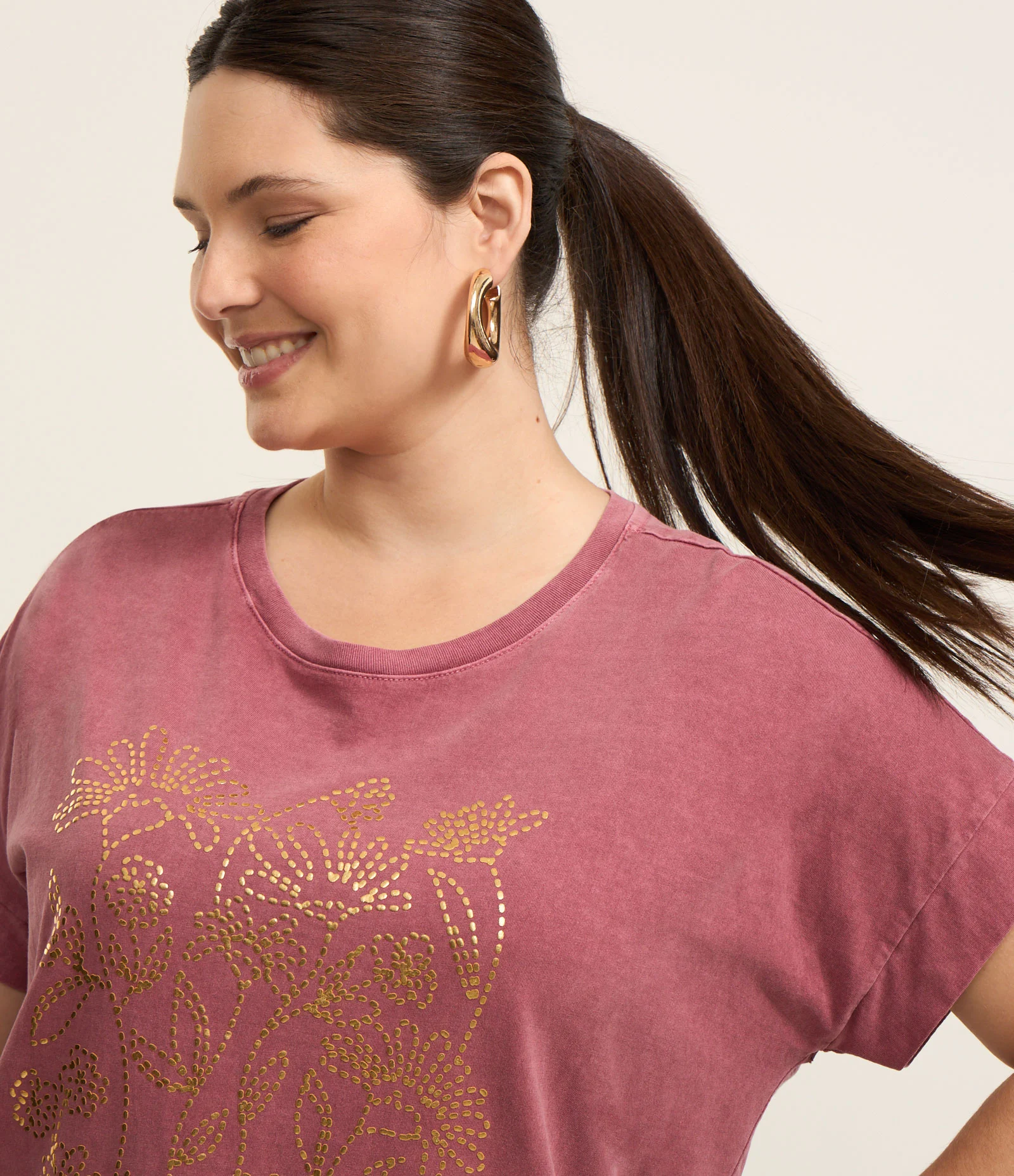 Camiseta Estonada Estampada Foil de Flores Curve & Plus Size Vermelho 2