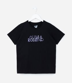 Camiseta Infantil com Estampa Olivia Rodrigo - Tam 5 a 14 Anos