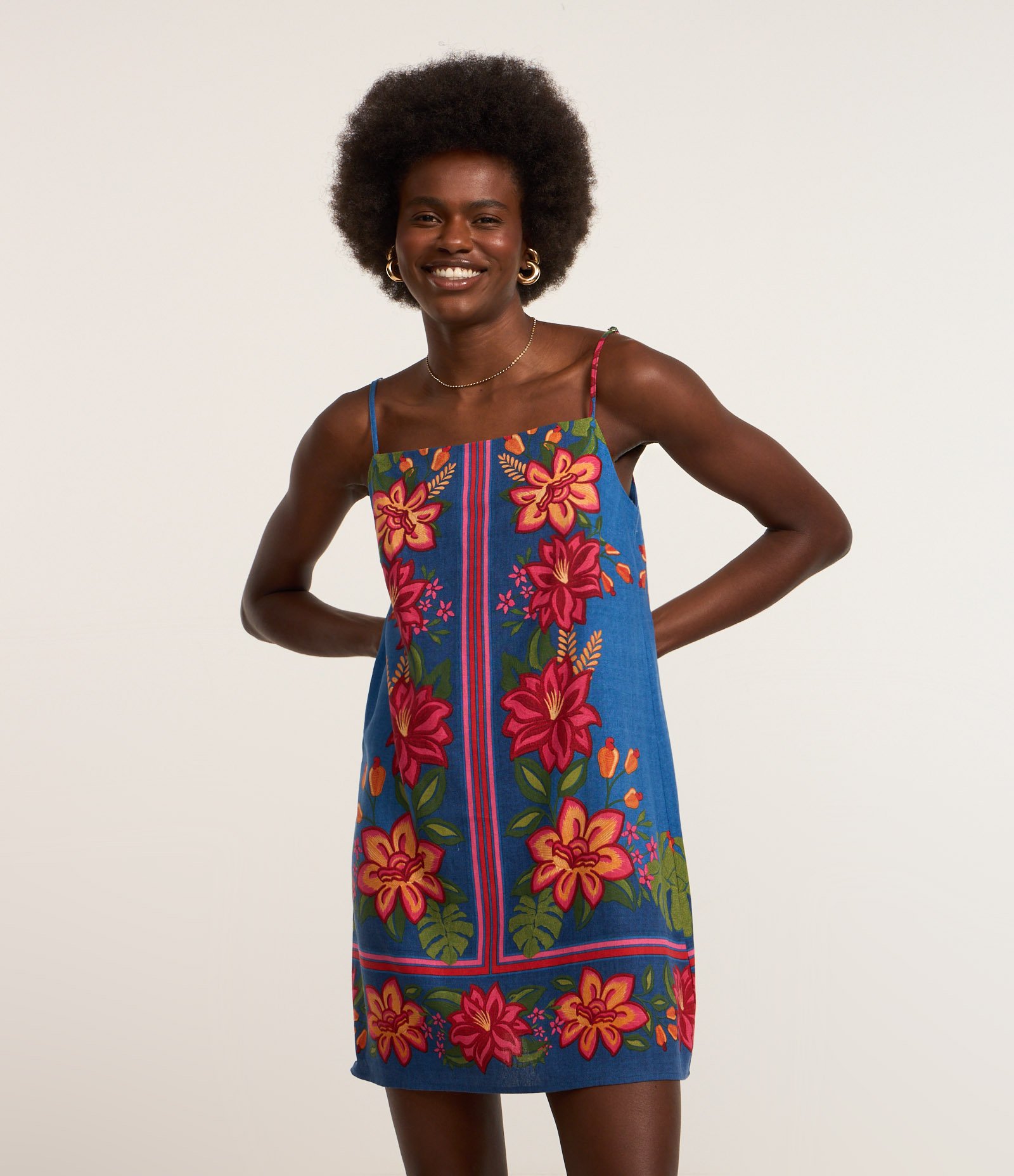 Vestido Evasê Curto em Viscose e Linho com Estampa Floral Azul 1