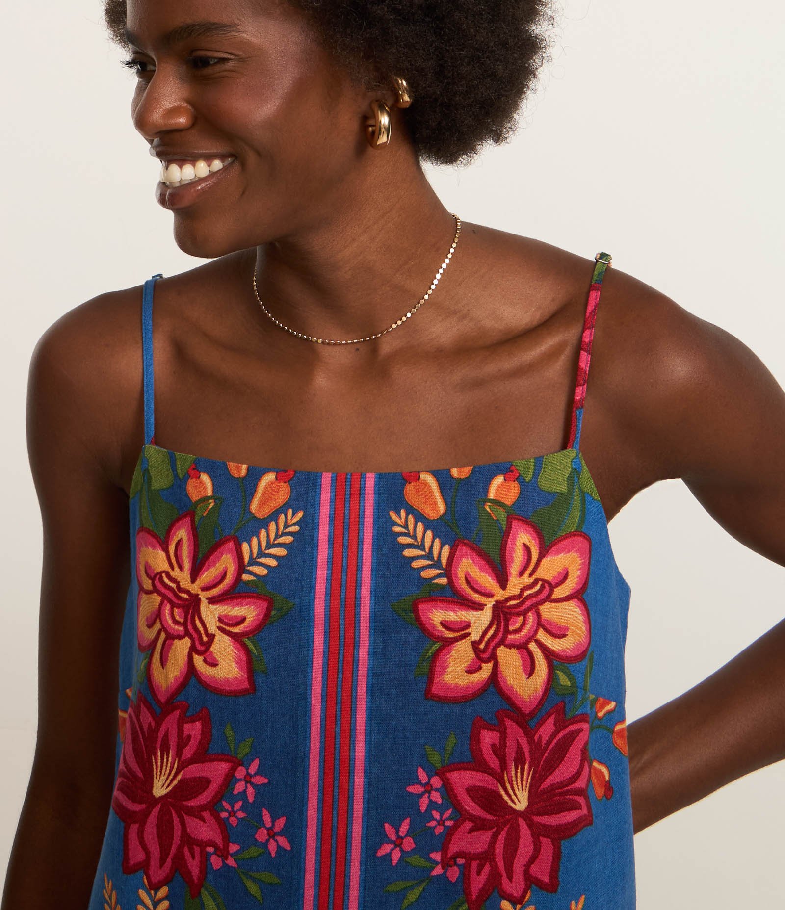 Vestido Evasê Curto em Viscose e Linho com Estampa Floral Azul 3