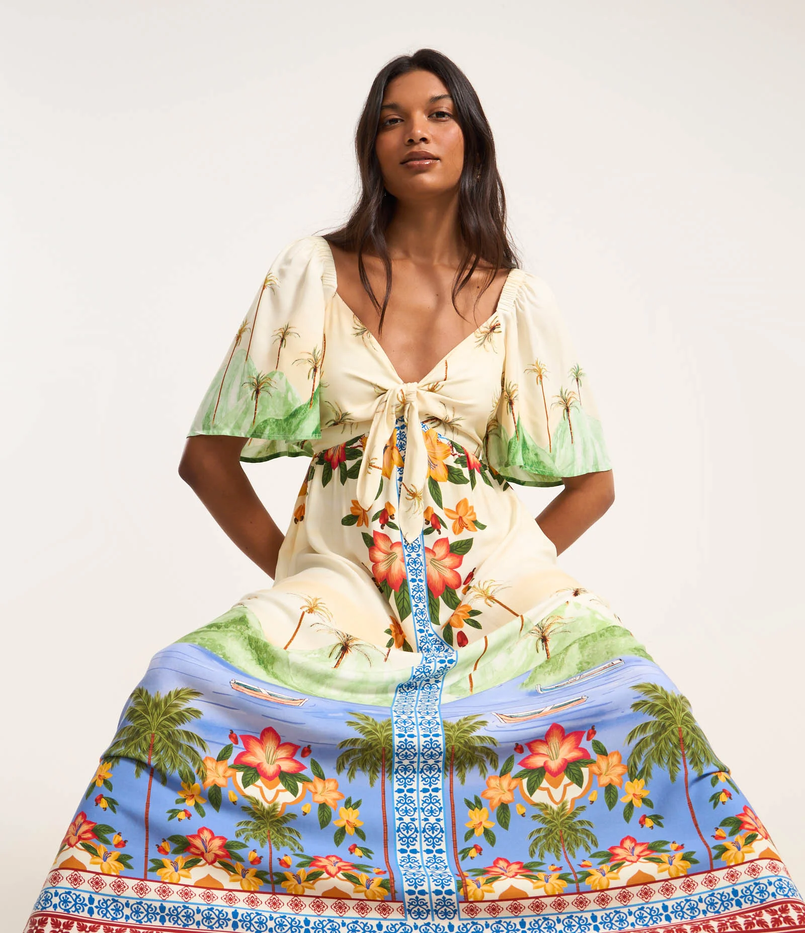 Vestido New Midi em Viscose com Estampa Tropical Bege 1