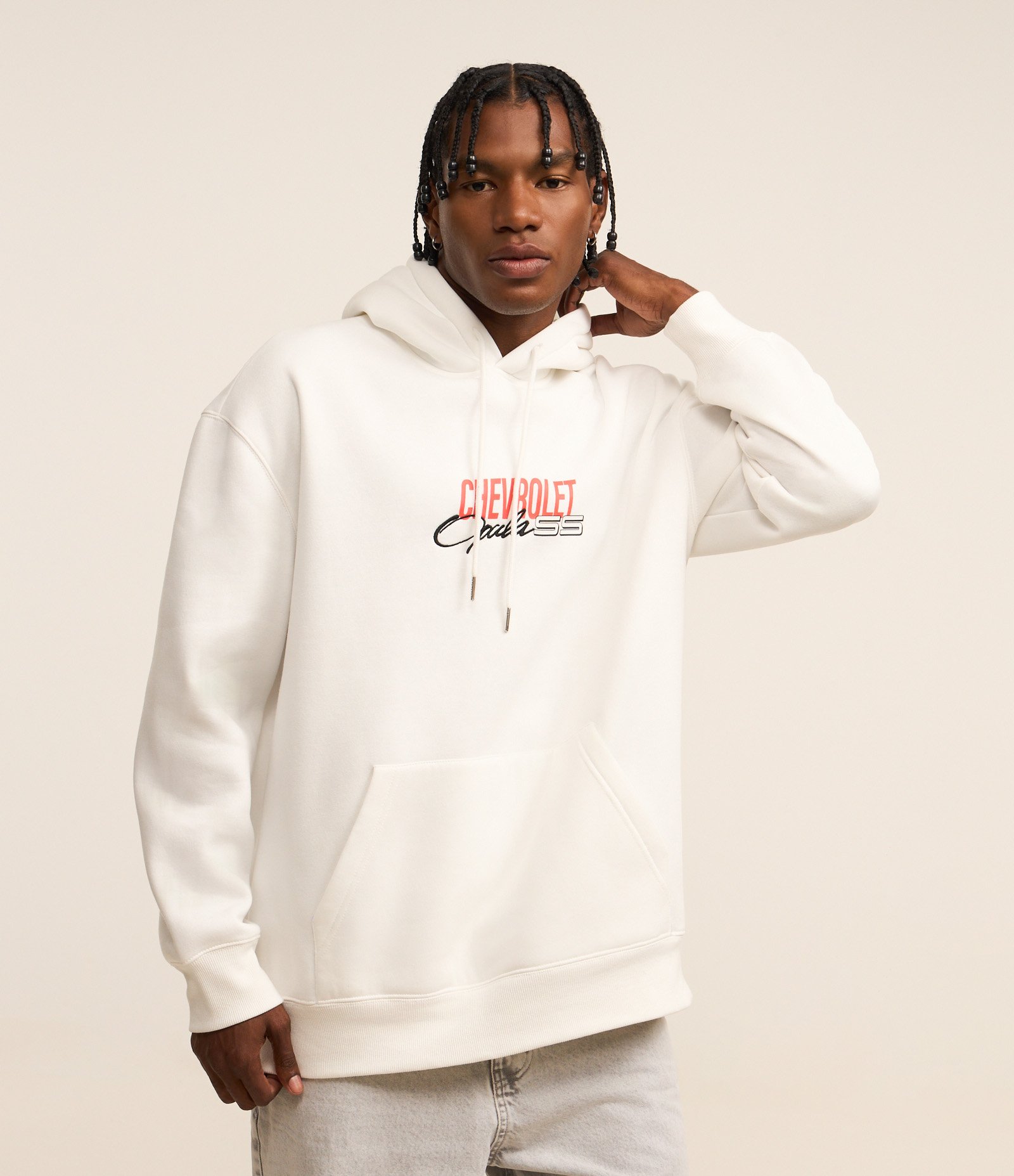 Casaco Relaxed em Fleece com Felpa com Estampa Lettering Carro Chevrolet Off White 1