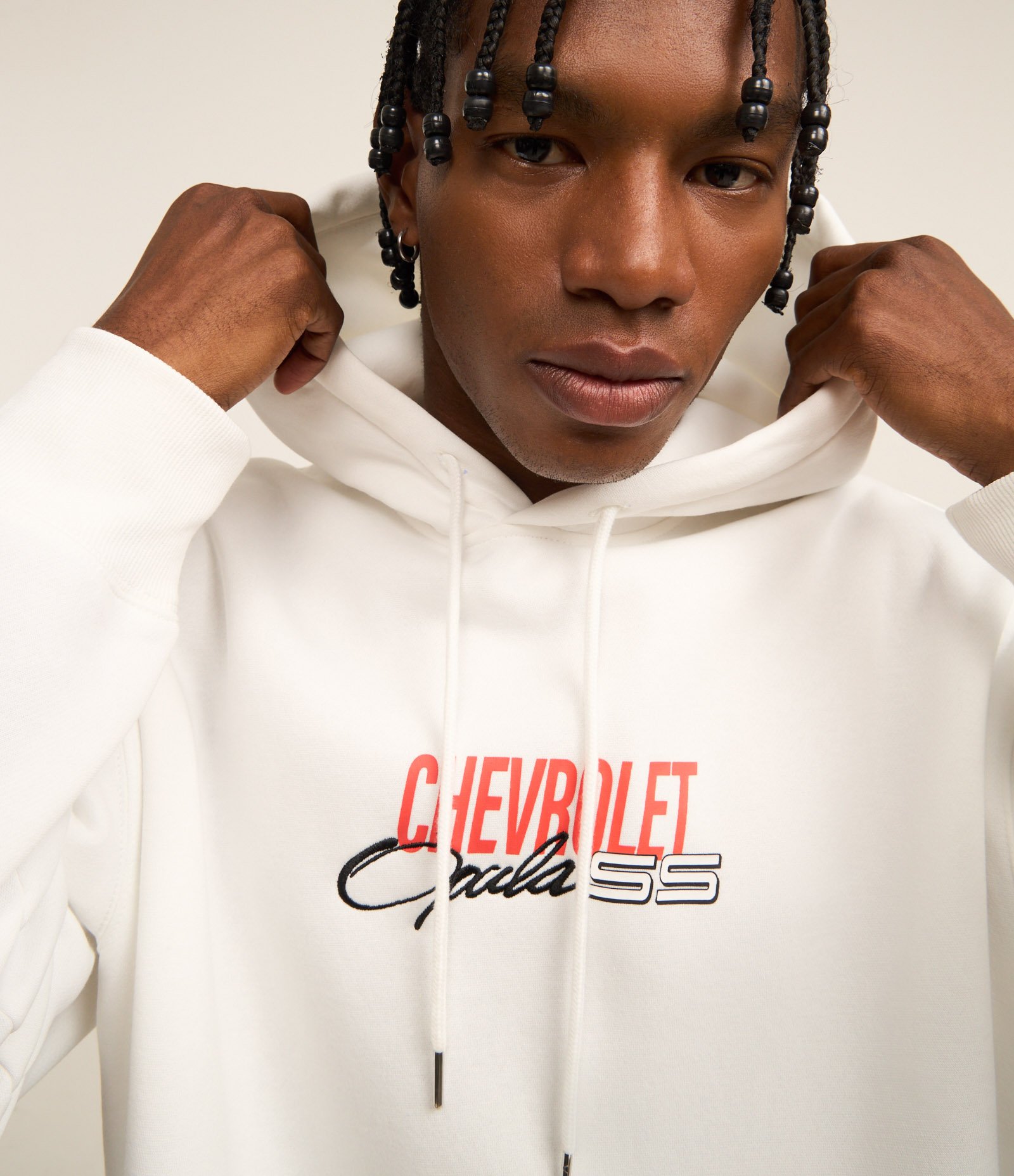 Casaco Relaxed em Fleece com Felpa com Estampa Lettering Carro Chevrolet Off White 4