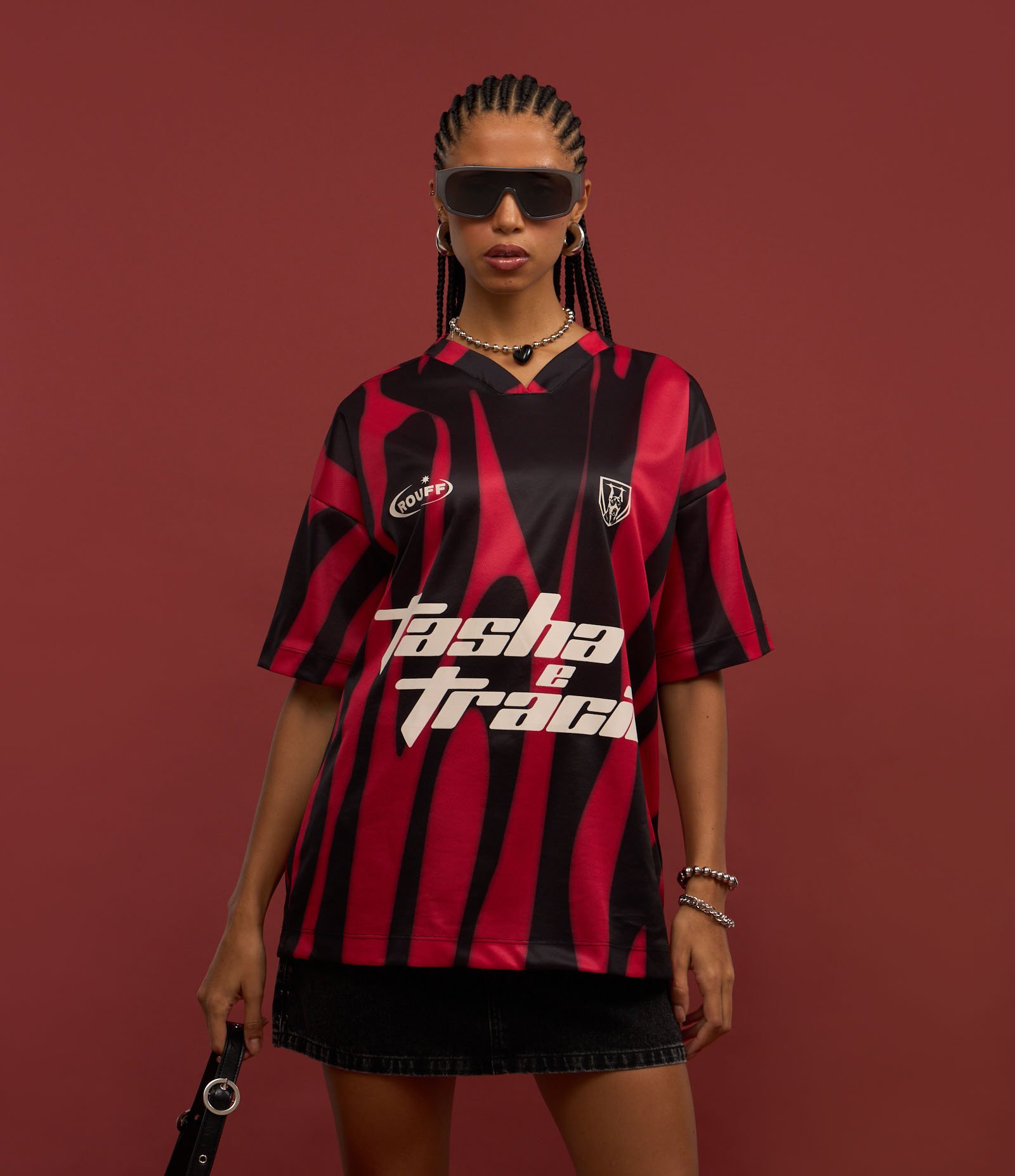 Camiseta Sport Core com Estampa Tasha e Tracie em Linhas Contrastantes Vermelho/Preto 3