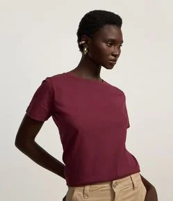 Camiseta Básica em Algodão com Manga Curta