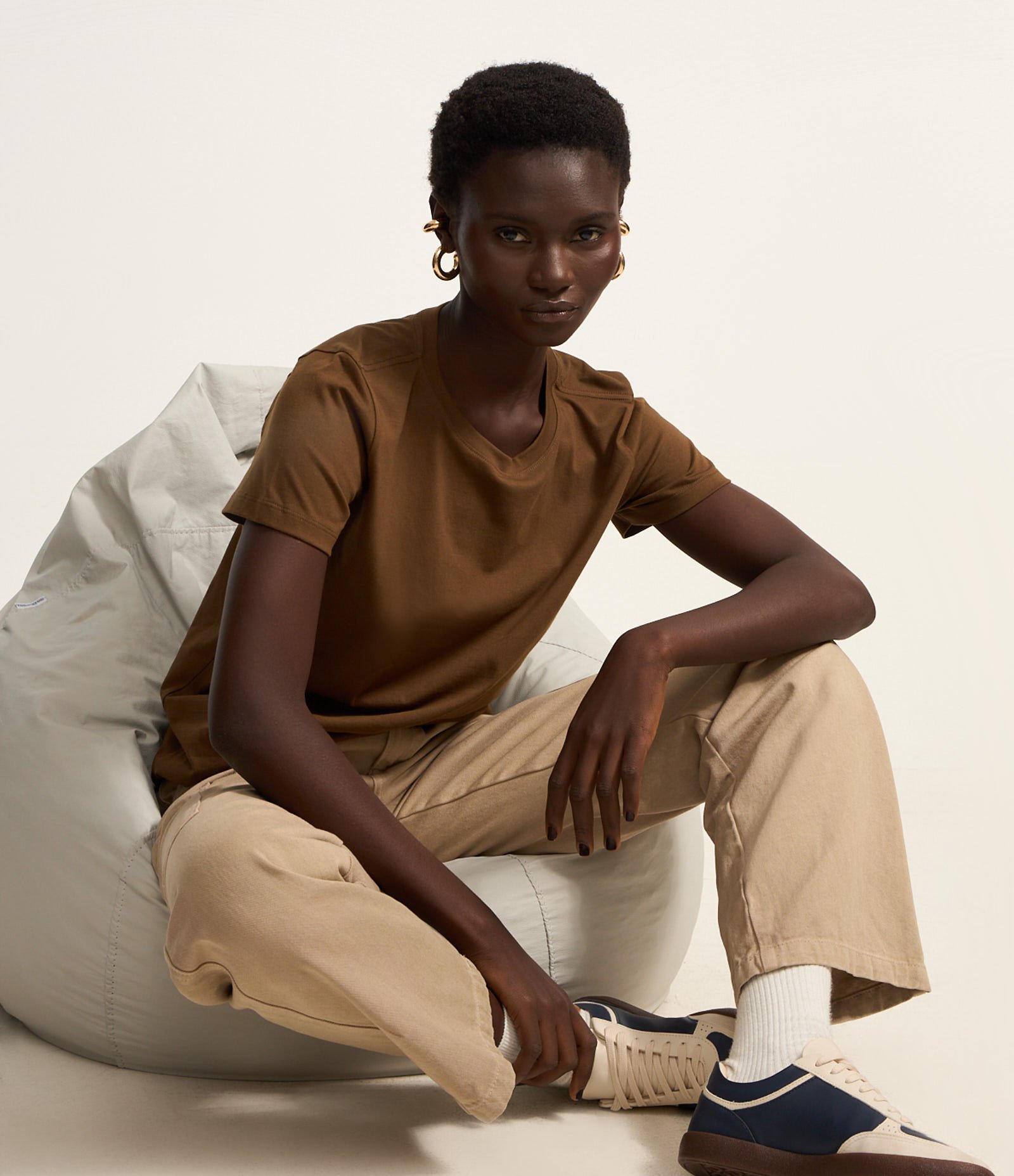 Camiseta Básica em Algodão com Manga Curta Marrom 2