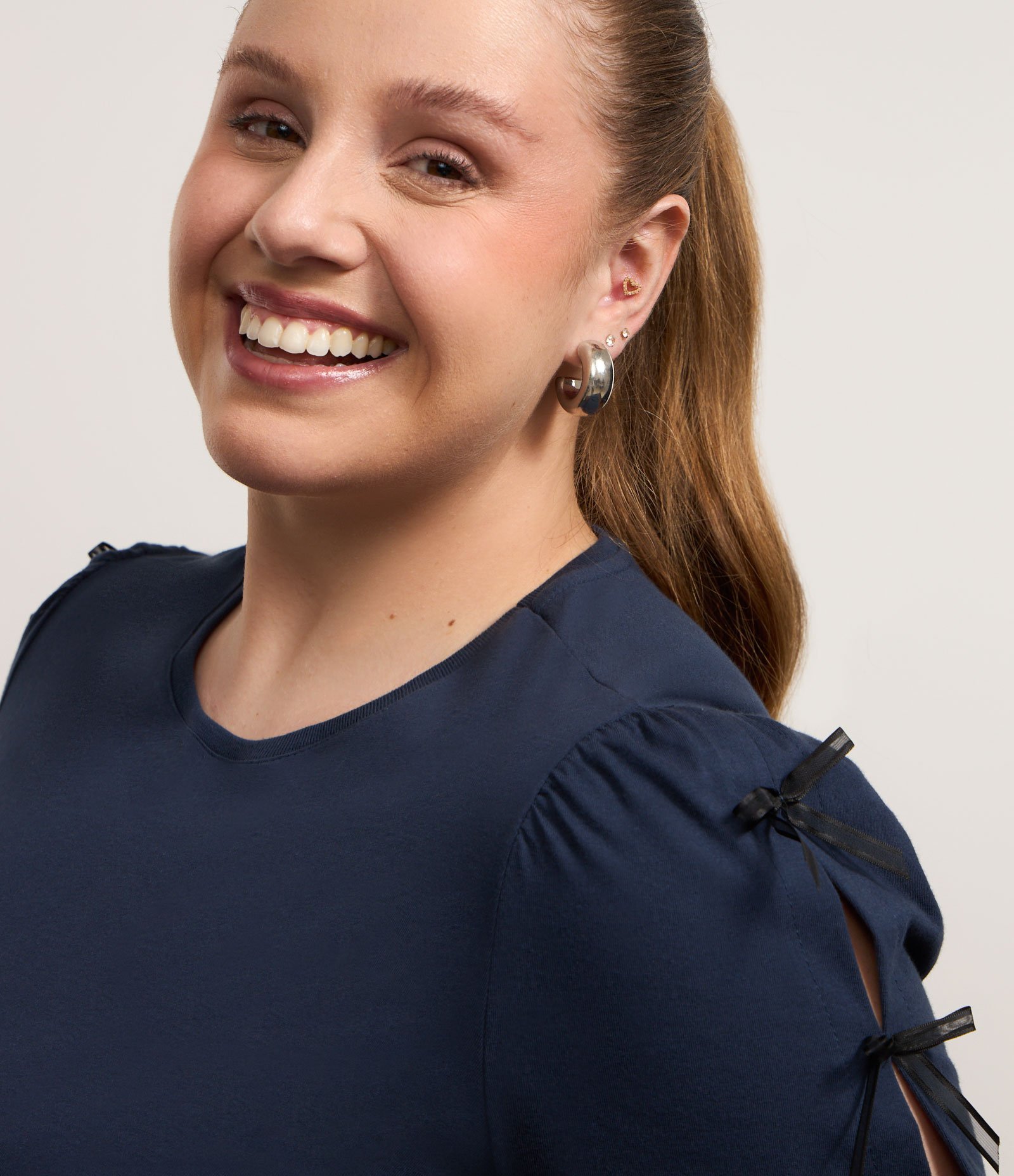 Blusa T-shirt com Laços nas Mangas Curve & Plus Size Azul 3