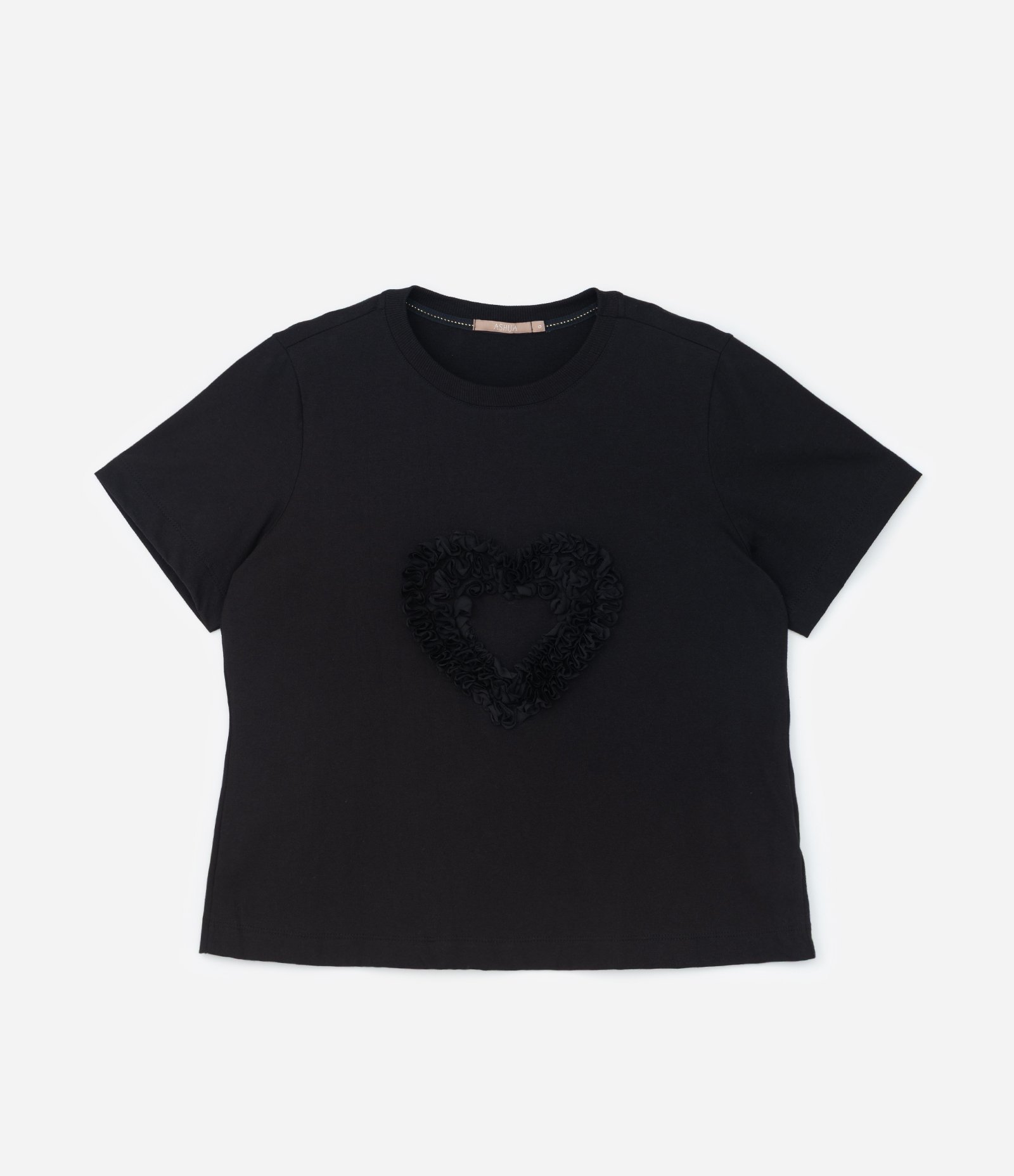 Camiseta T-shirt com Coração Aplicado Curve & Plus Size Preto 4