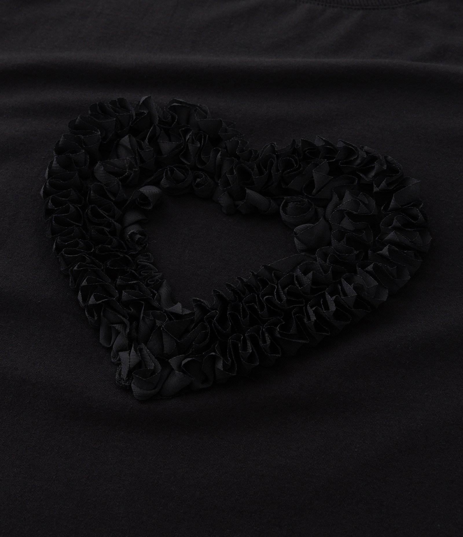 Camiseta T-shirt com Coração Aplicado Curve & Plus Size Preto 6