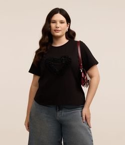 Camiseta T-shirt com Coração Aplicado Curve & Plus Size