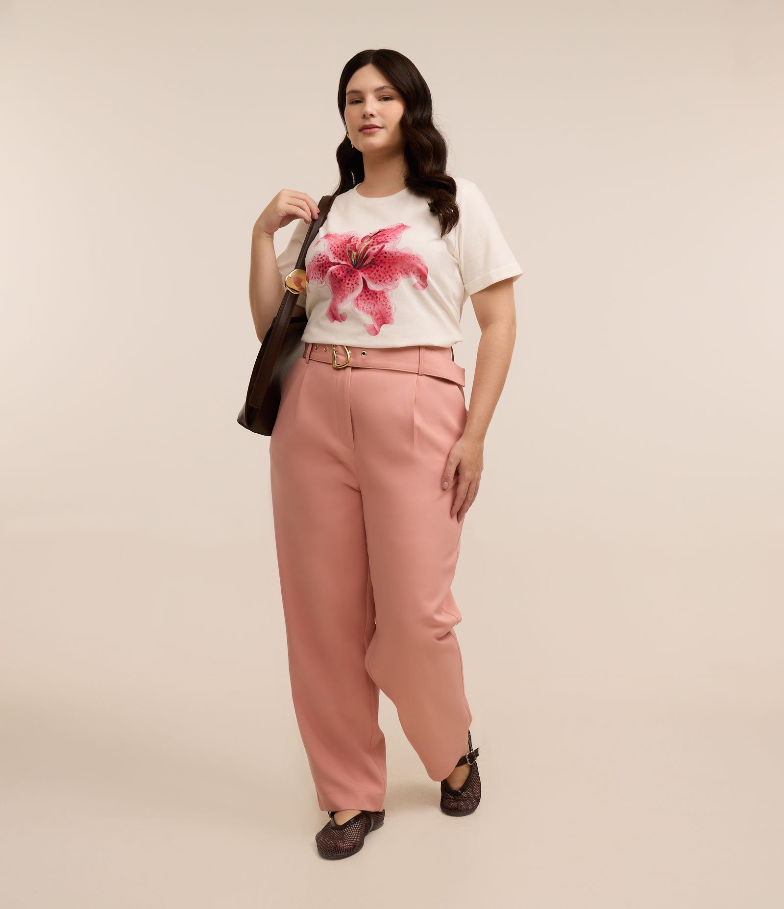 Camiseta T-shirt com Estampa de Flor Curve & Plus Size Branco 3