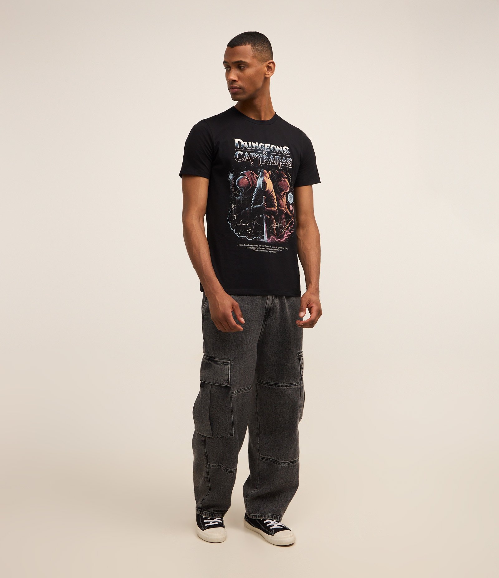 Camiseta Regular em Algodão com Estampa Capivaras RPG Cinza 2