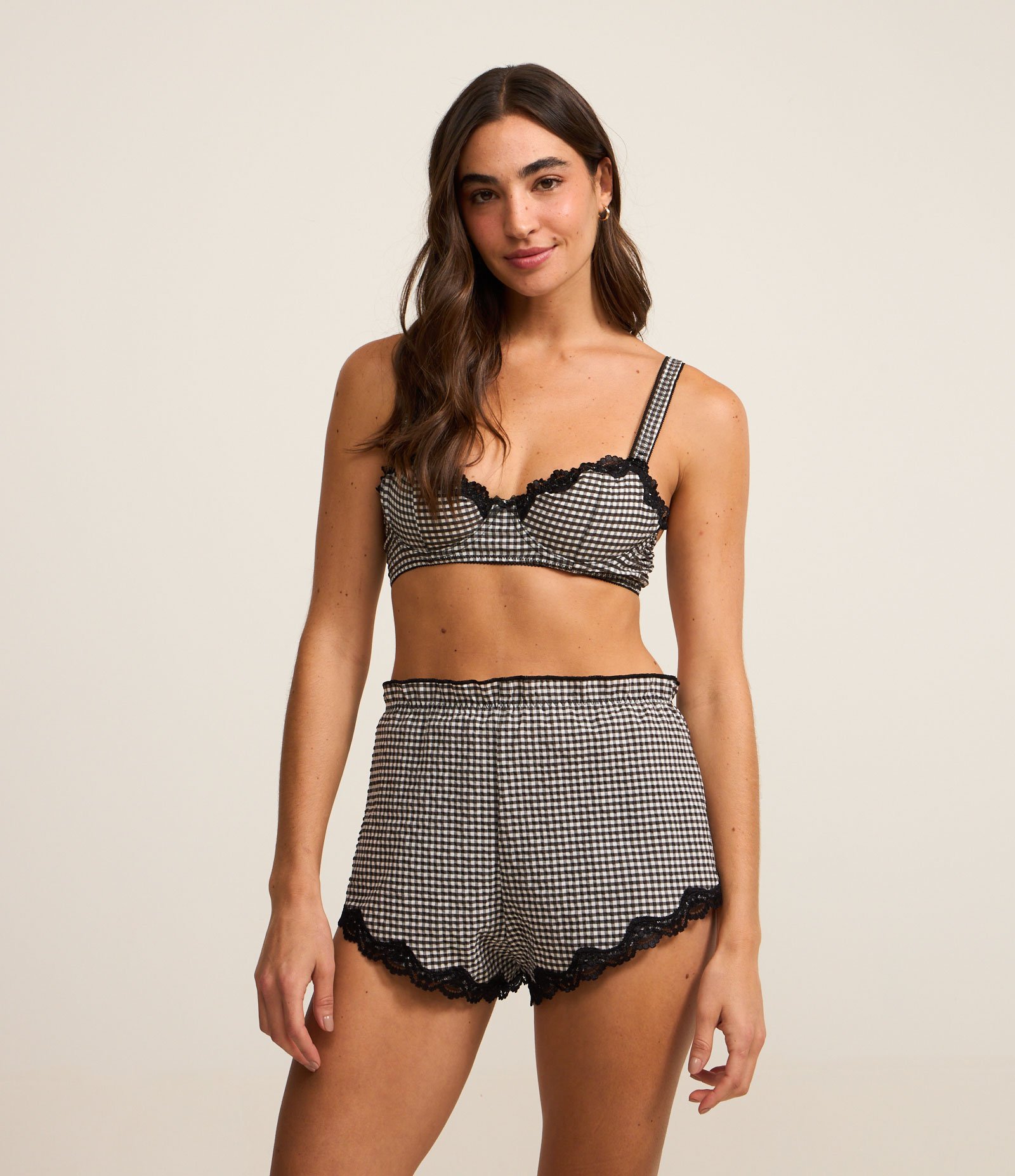 Short de Pijama com Estampa Xadrez Vichy e Renda Preto/Branco 1
