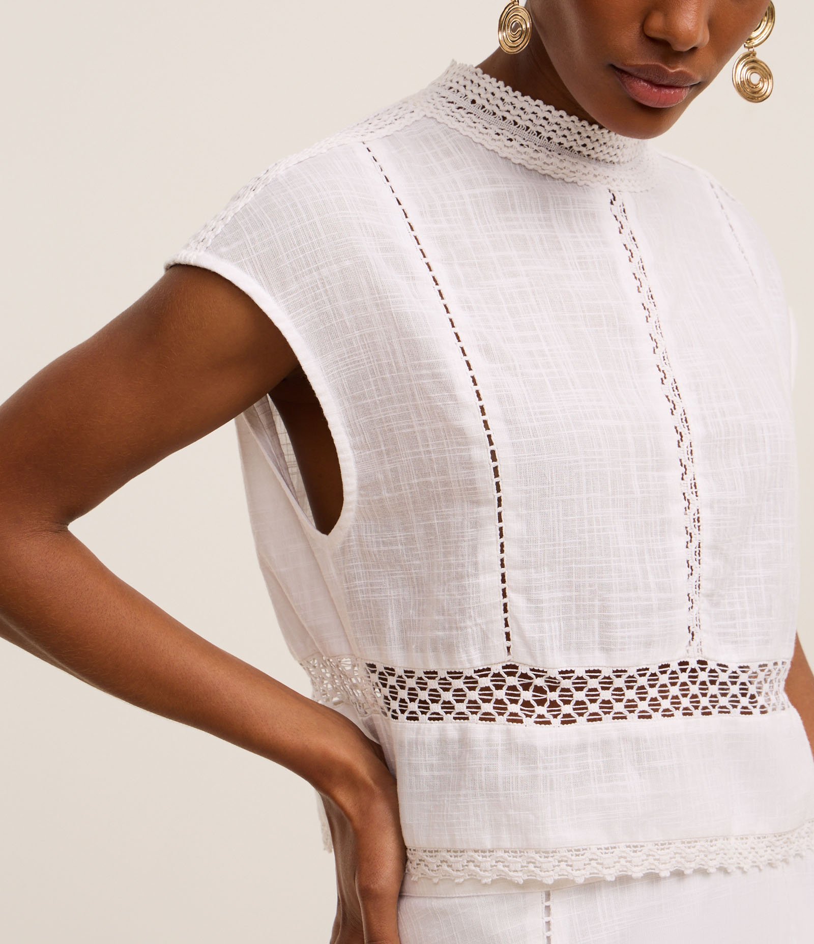 Blusa Boho em Cambraia com Entremeios Branco 3