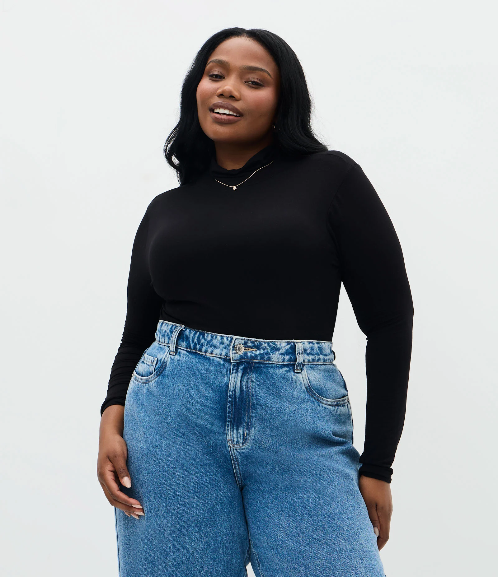 Blusa Gola Alta em Viscolycra Curve & Plus Size Preto 1