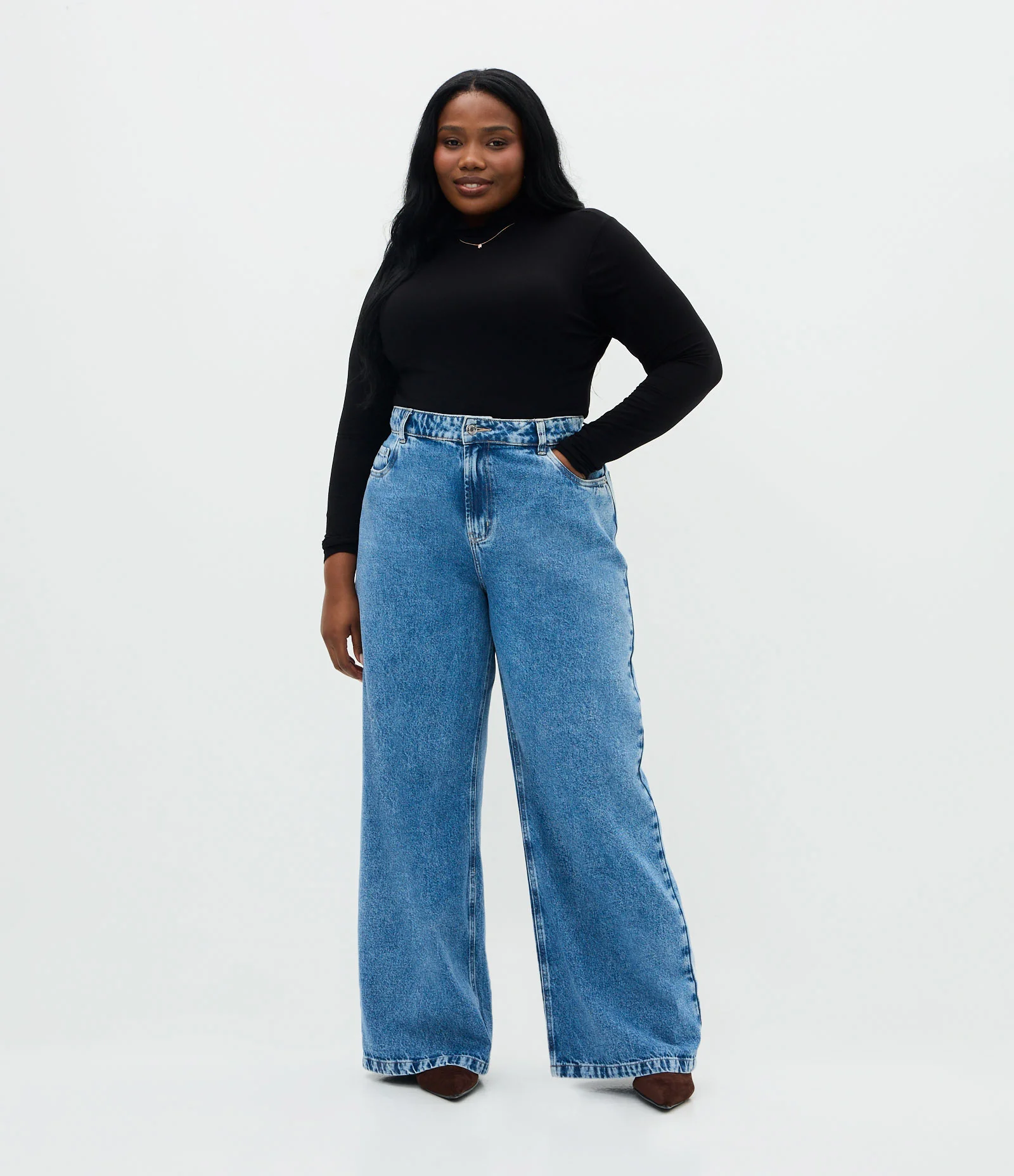 Blusa Gola Alta em Viscolycra Curve & Plus Size Preto 2