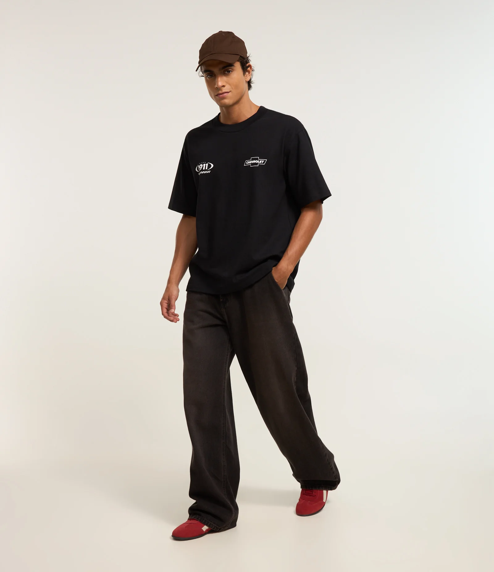 Camiseta Boxy em Malhão com Estampa Chevrolet Preto 2