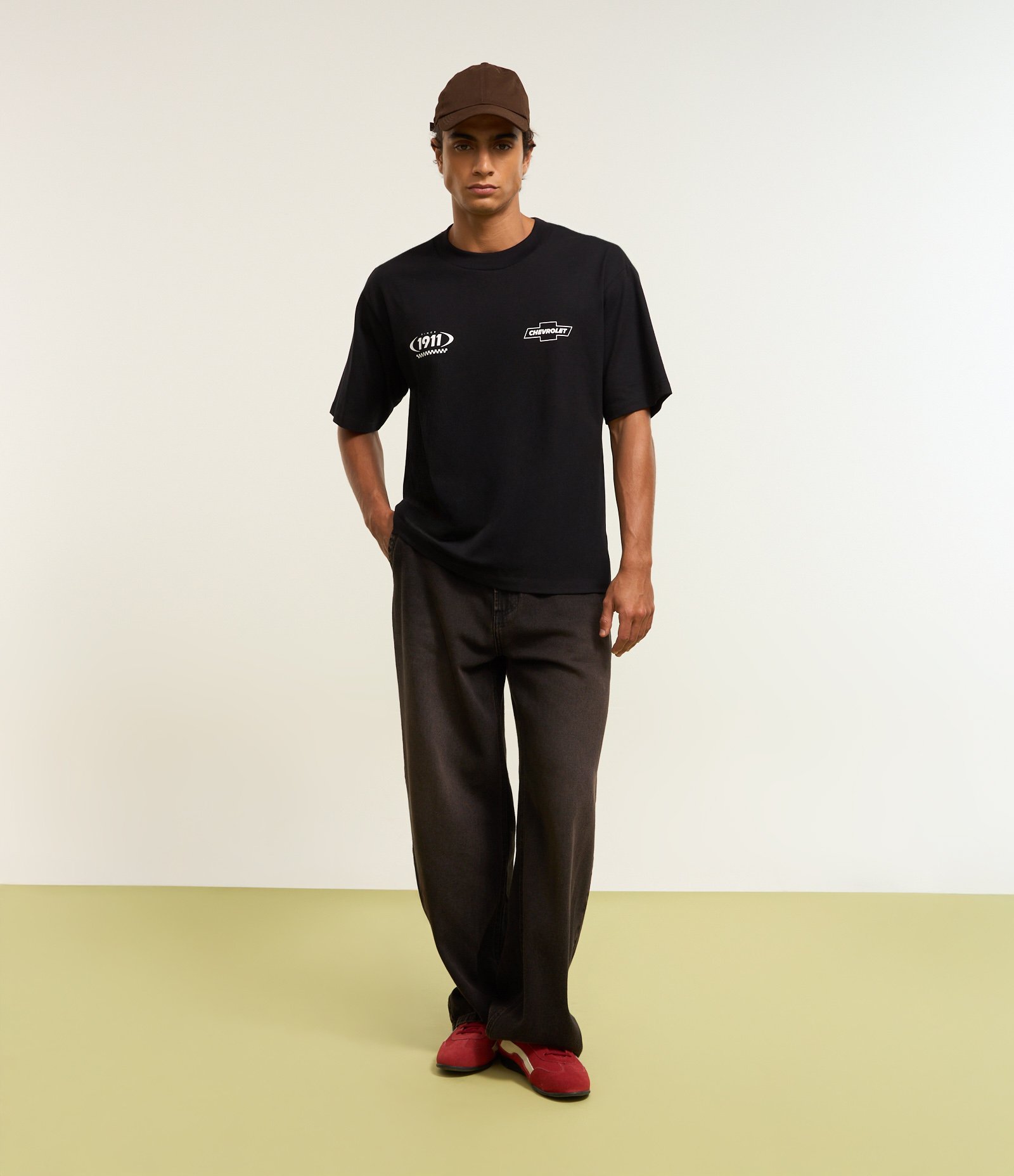 Camiseta Boxy em Malhão com Estampa Chevrolet Preto 6
