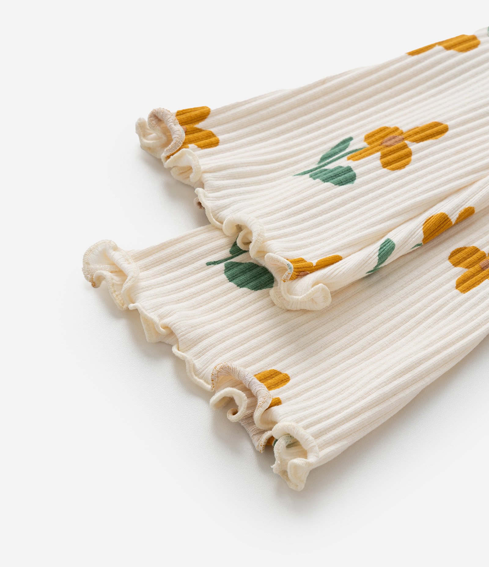 Conjunto Infantil Canelado com Estampa Florzinhas - Tam 1 a 6 Anos Bege 7