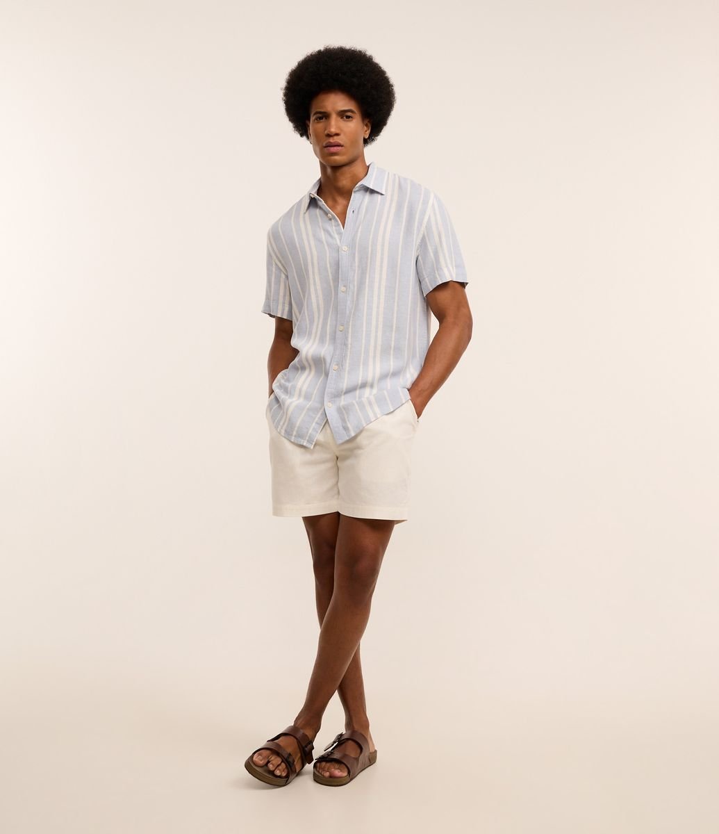 Camisa em Viscolinho com Listra Vertical Azul