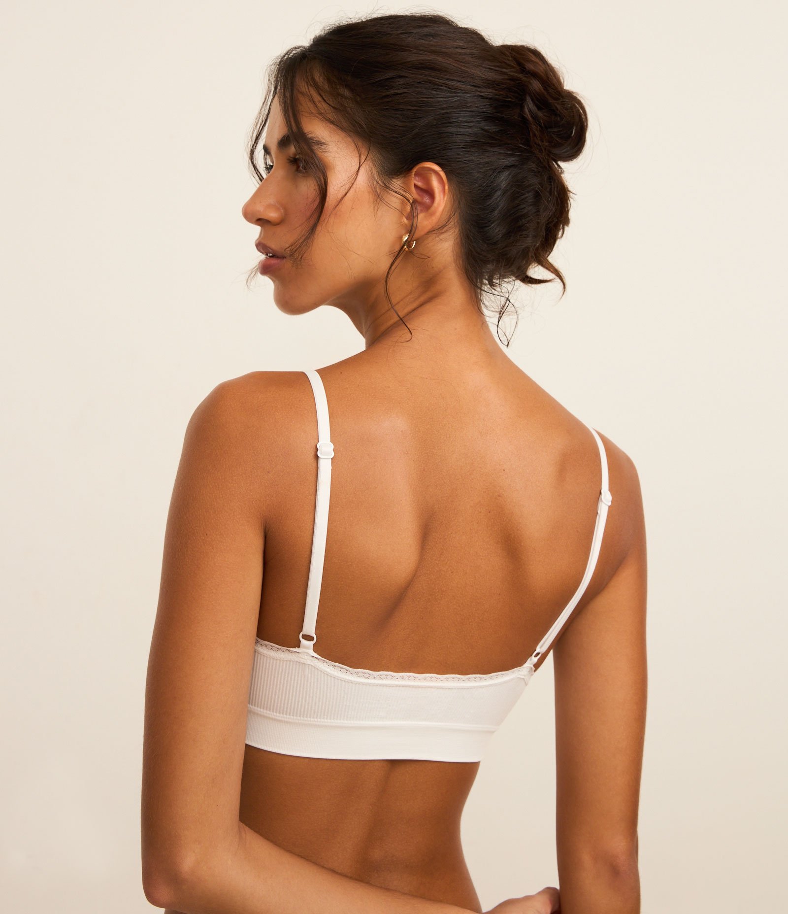 Kit 02 Sutiãs Top Triângulo Seamless com Detalhe de Rendinha Verde/Branca 7