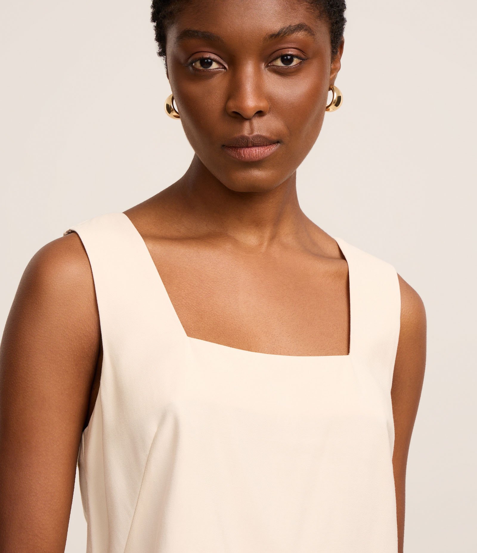 Blusa em Viscose com Decote Quadrado Off White 3