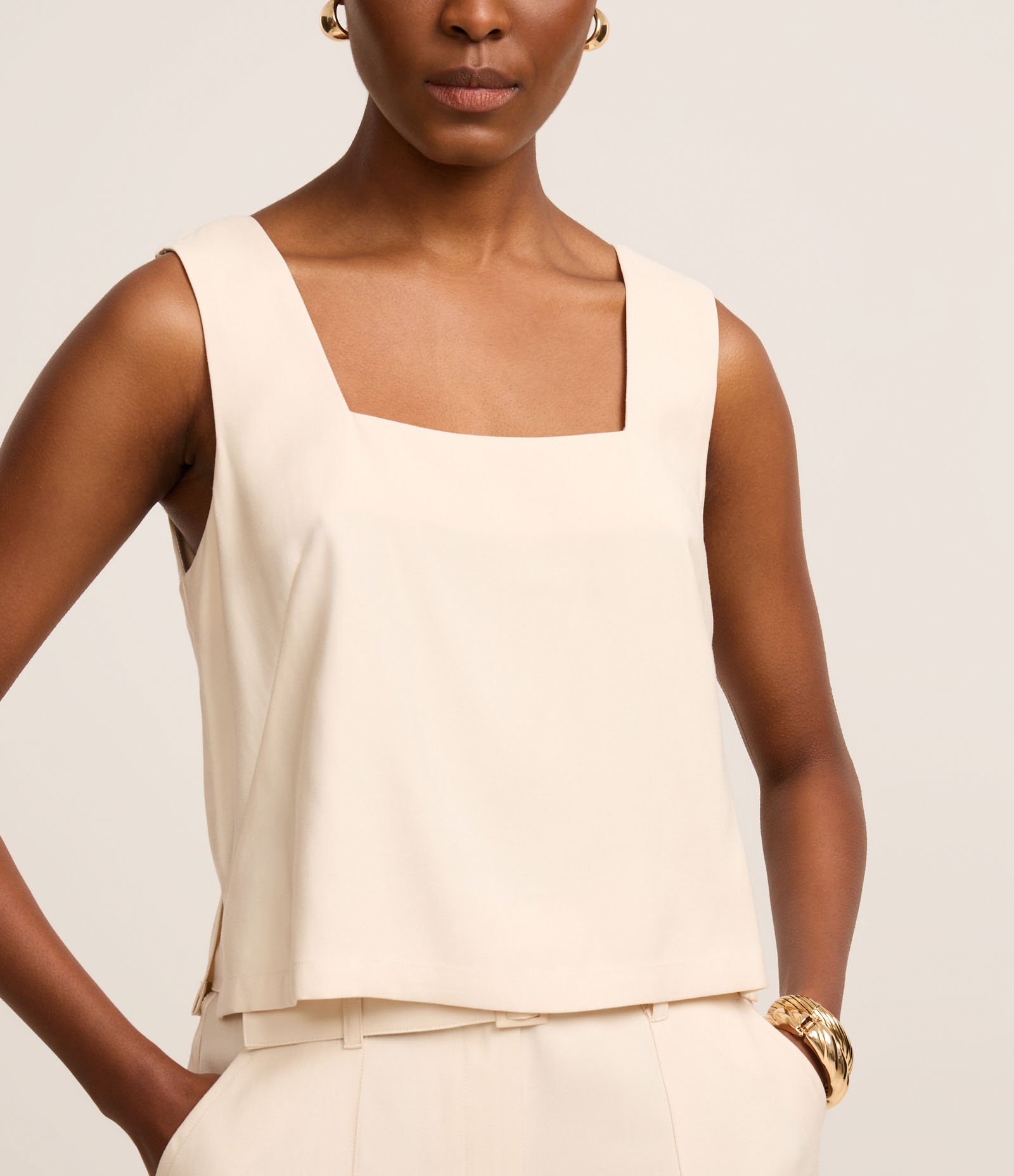 Blusa em Viscose com Decote Quadrado Off White 4