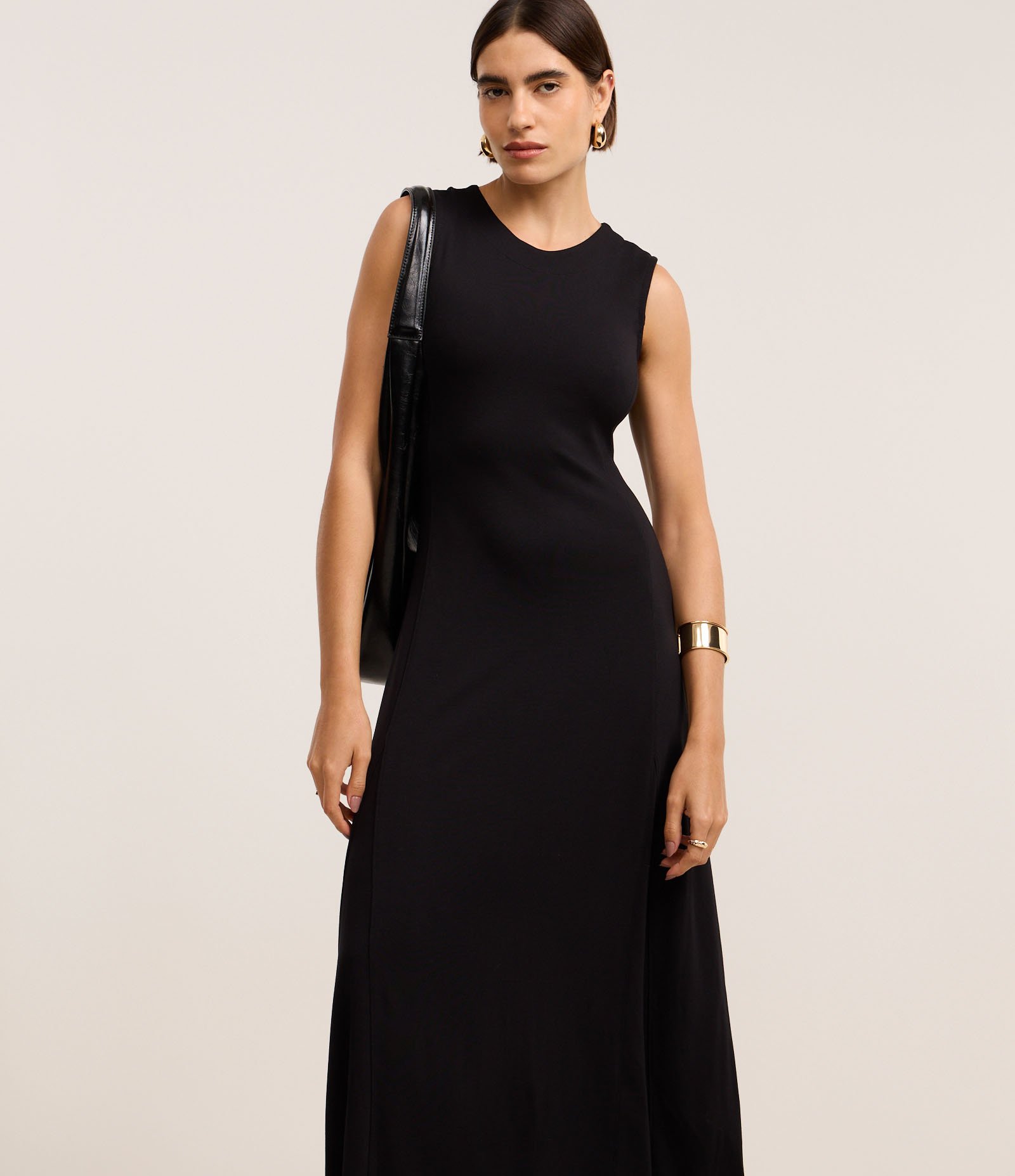 Vestido Evasê Midi em Ponto Roma com Gola Redonda Preto 4