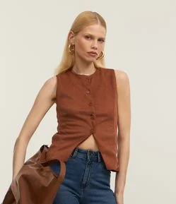 Colete em Suede com Abertura na Barra