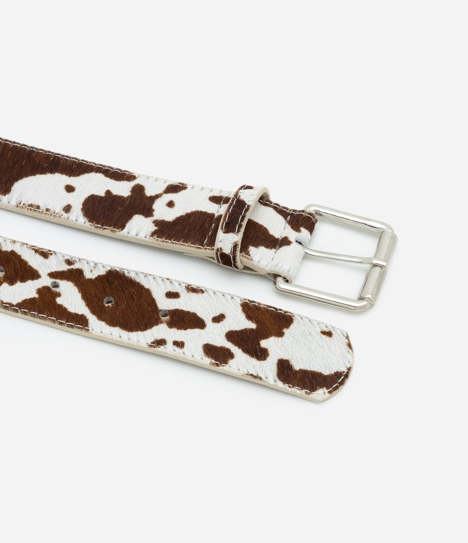 Cinto Médio em Couro com Estampa Animal Print de Vaquinha Branco/Preto 2