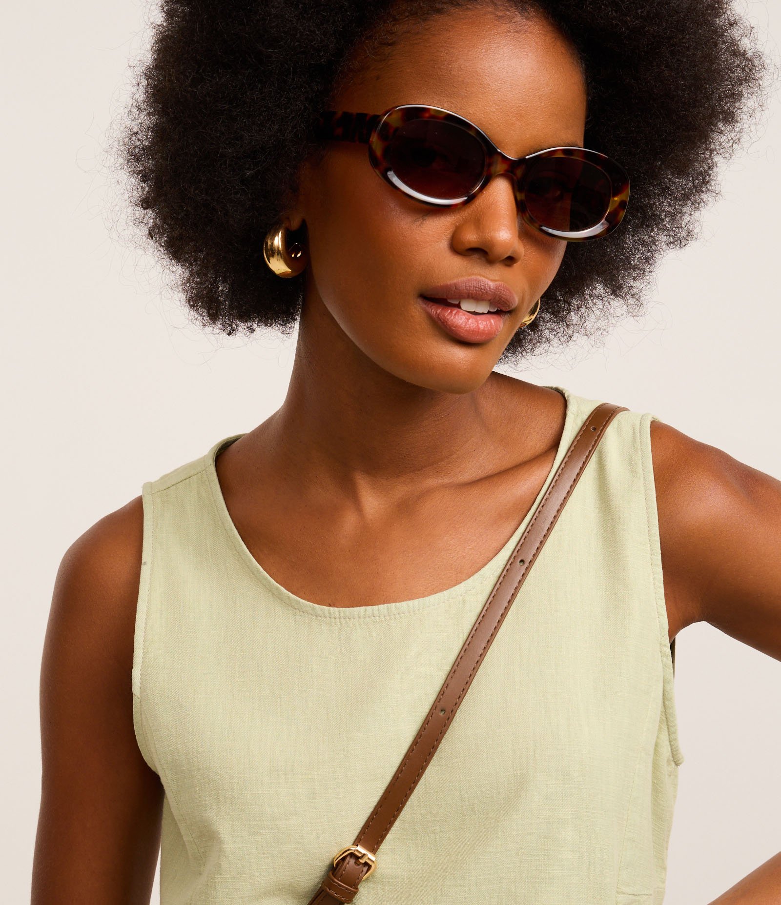 Blusa sem Manga em Sarja com Decote Redondo Verde 3