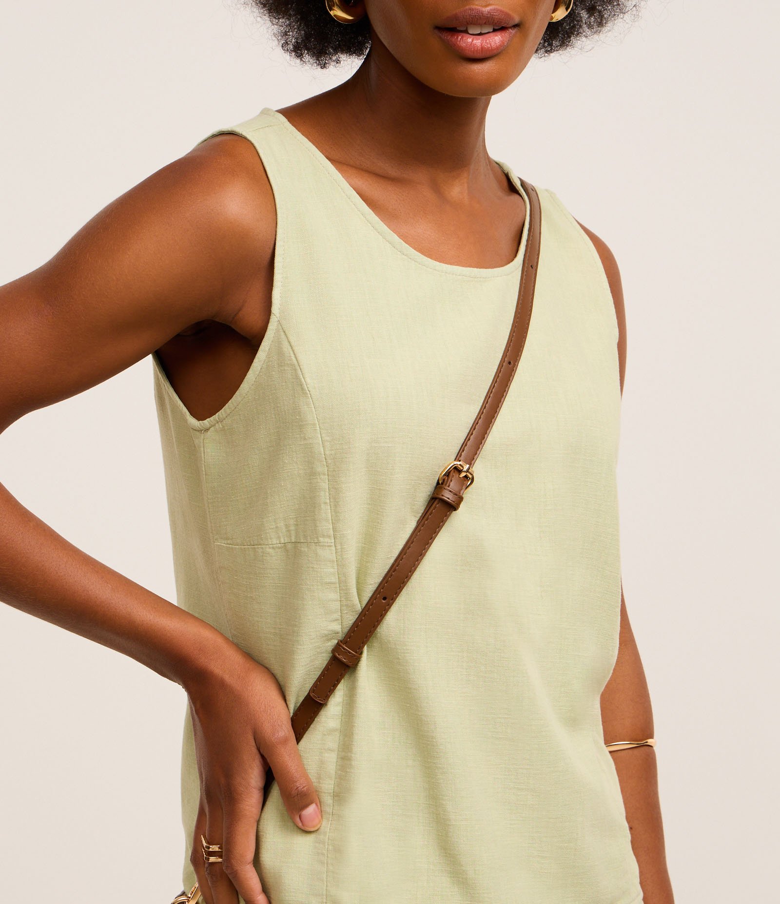 Blusa sem Manga em Sarja com Decote Redondo Verde 4