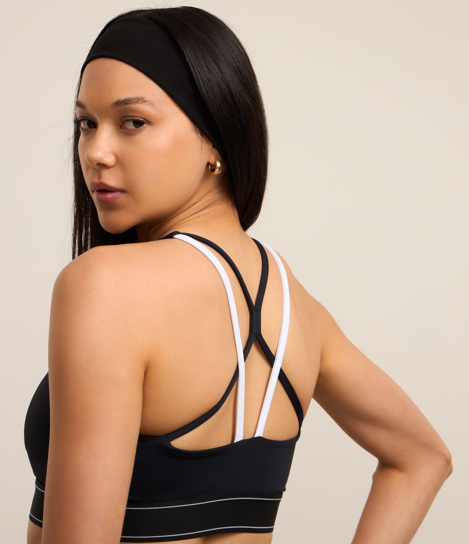 Top Esportivo Microfibra com Bojo e Detalhes Contrastantes Preto 1