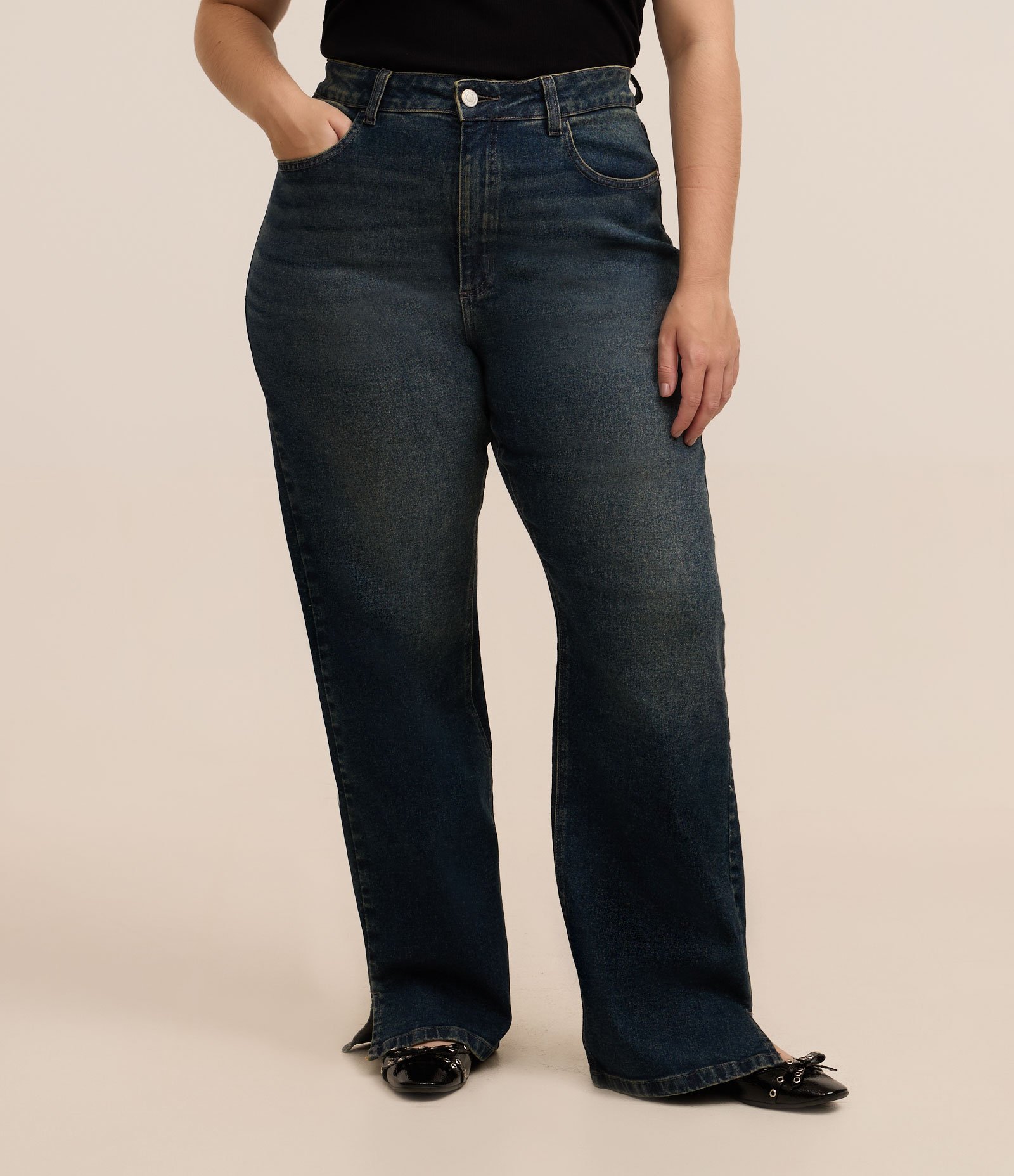 Calça Reta Jeans e Elastano Fenda Lateral Curve & Plus Size Azul 2