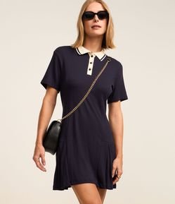 Vestido Curto em Ribana com Gola Polo Contrastante