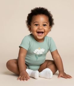Body Infantil Texturizado com Bordado de Flor - Tam 0 a 18 meses