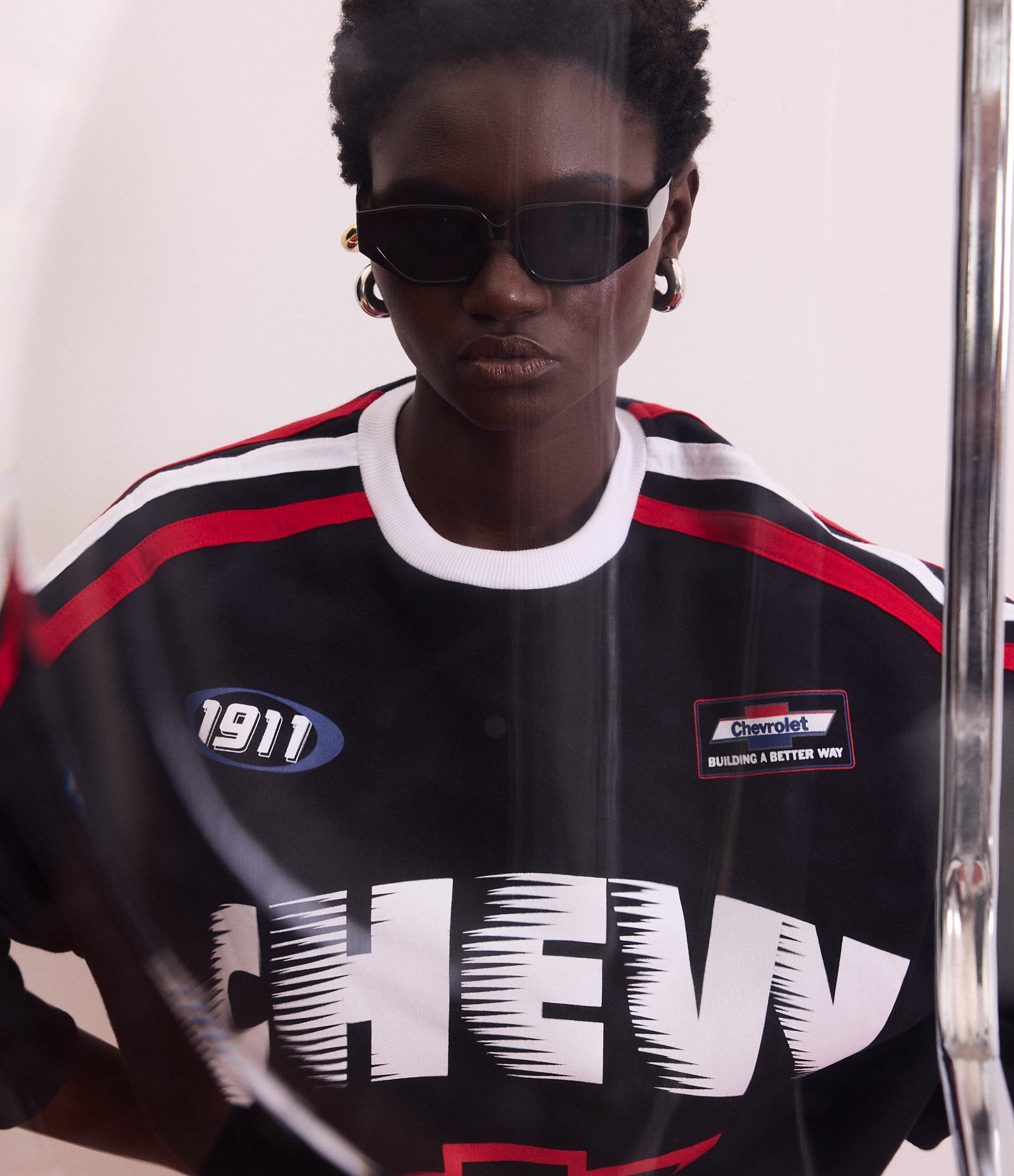 Casaco em Moletom com Viés Contrastante e Estampa Chevrolet Preto 3