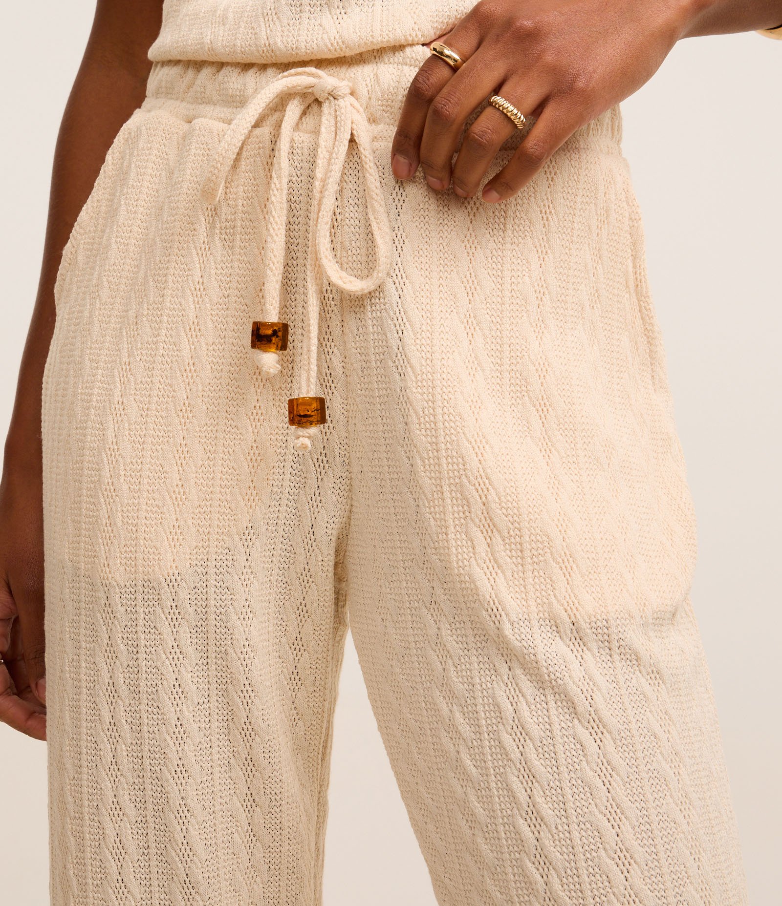 Calça Cenoura com Amarração no Cós e Bolsos Laterais Branco Neve 4