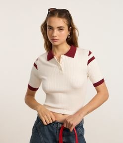 Blusa com Gola Polo e Detalhes Contrastantes