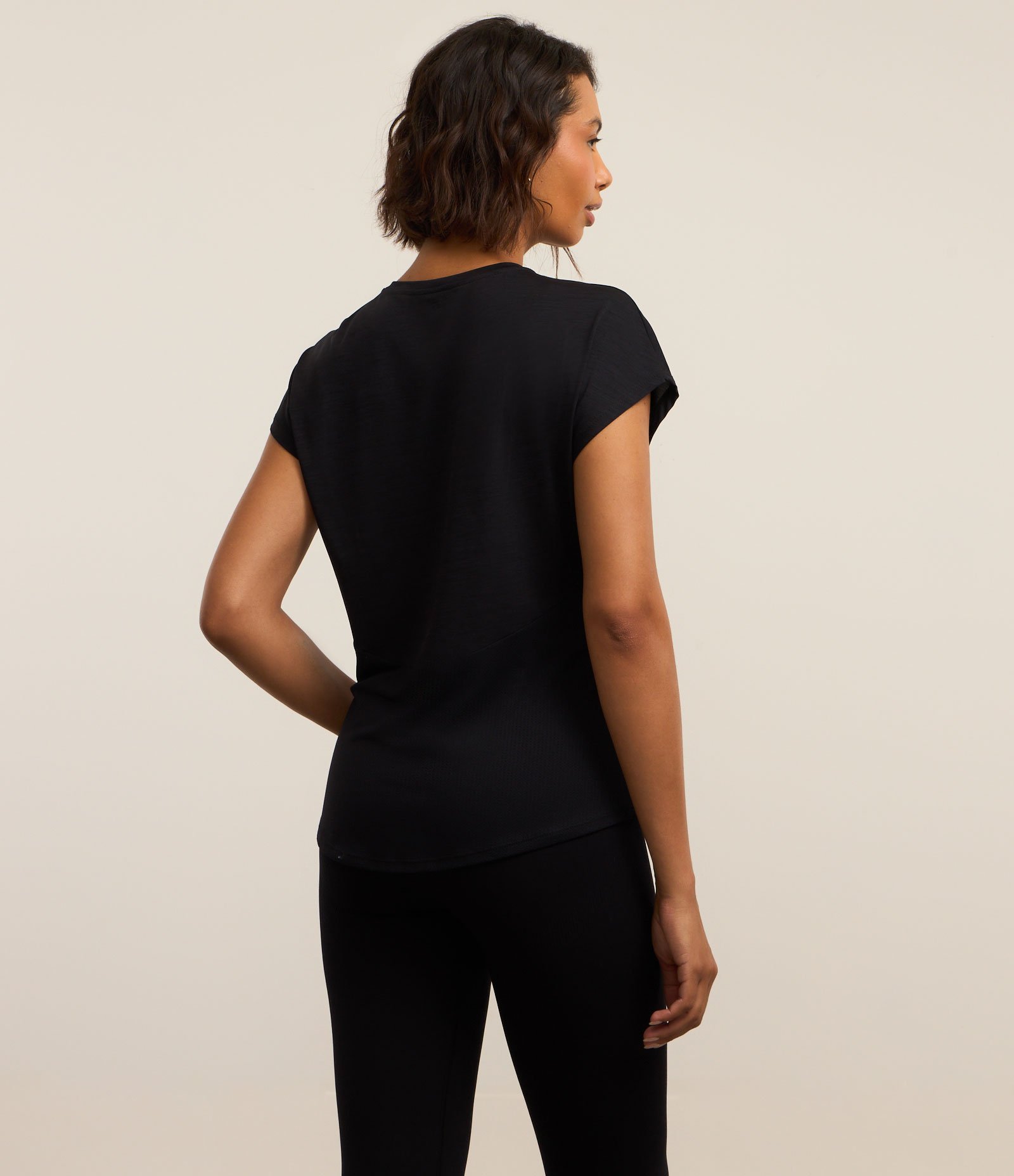 Camiseta Esportiva em Microfibra com Faixa Contrastante Preto 5