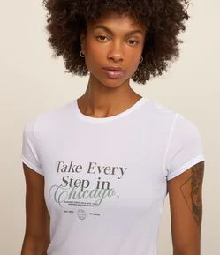 Camiseta Esportivo em Microfibra Texturizada com Estampa Every Step