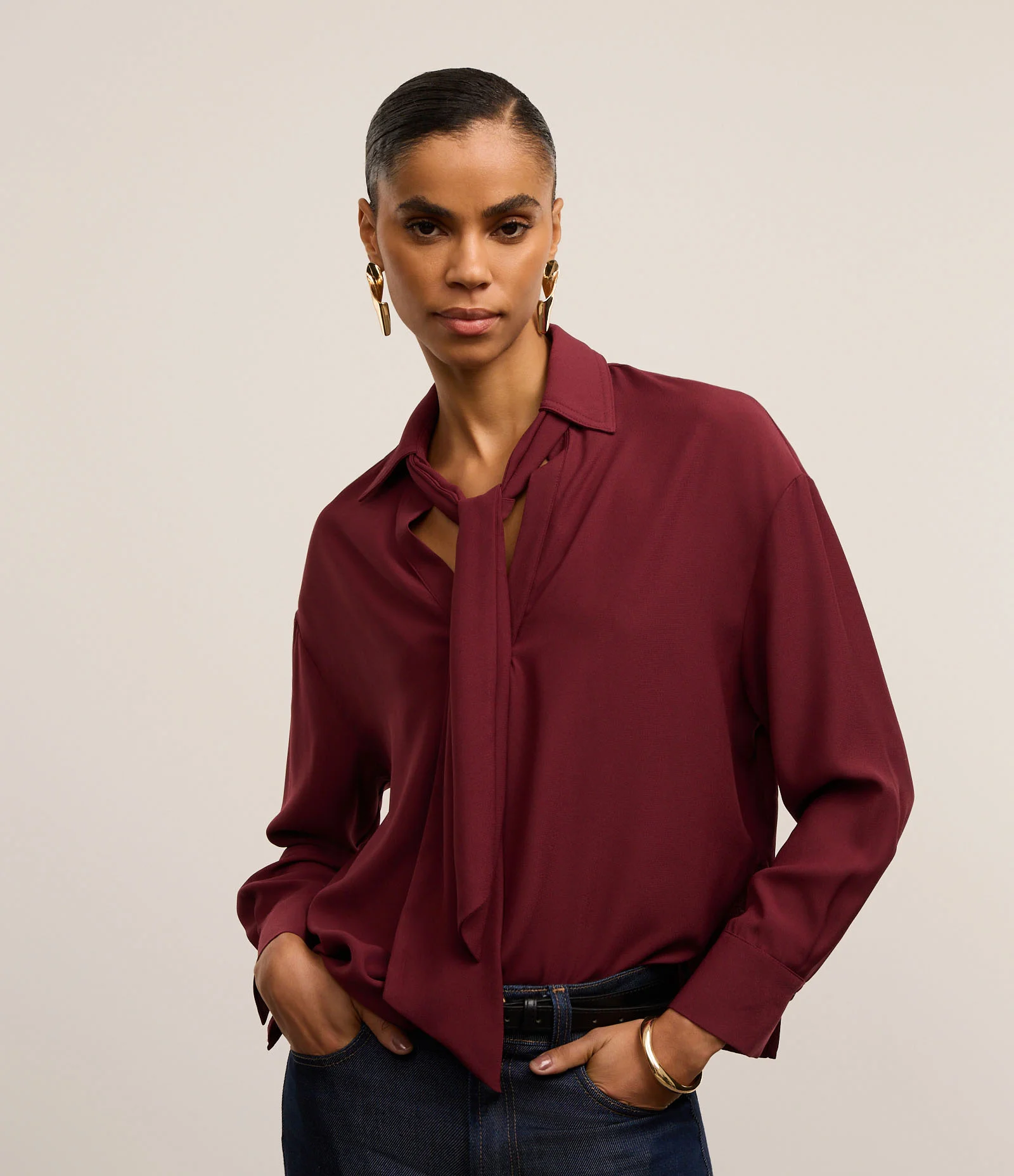 Camisa em Crepe com Gola Laço e Manga Longa Vinho 1