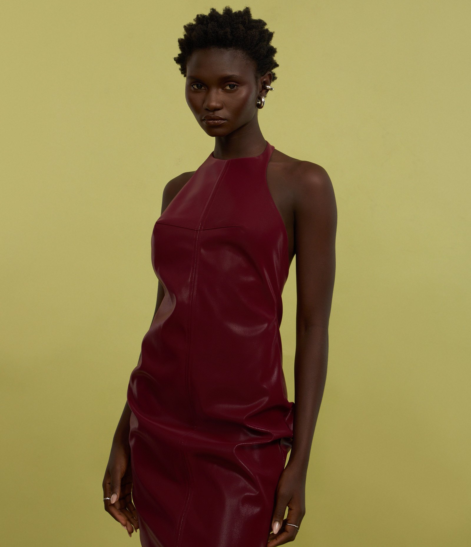 Vestido New Midi em Pu Frente única com Fenda Vermelho 9