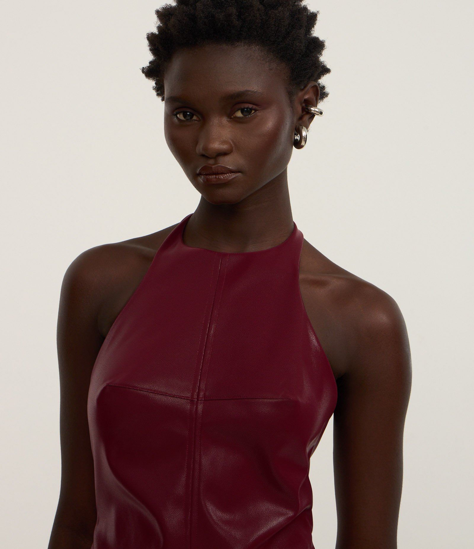 Vestido New Midi em Pu Frente única com Fenda Vermelho 4