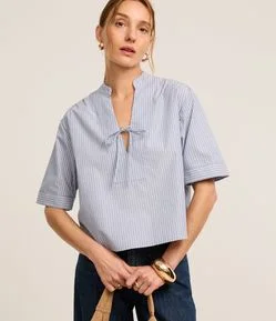 Blusa Listrada em Tricoline com Gola Padre